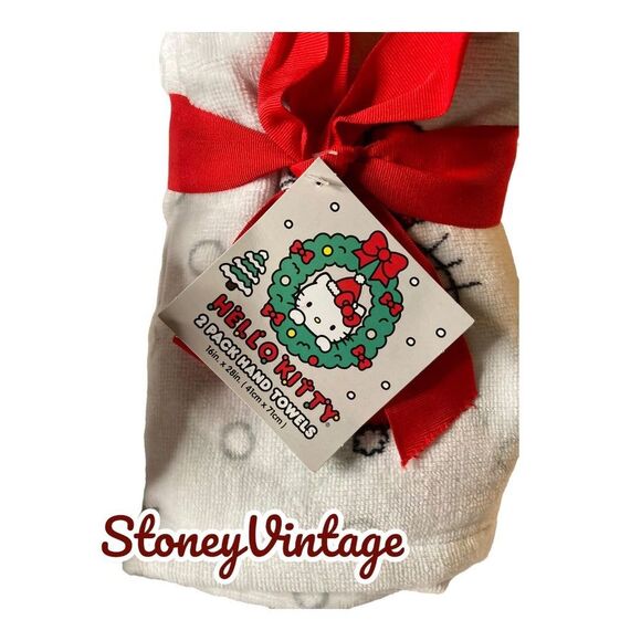 Hello kitty Christmas Shower Curtain, dispenser and hand towel set - Picture 3 of 10